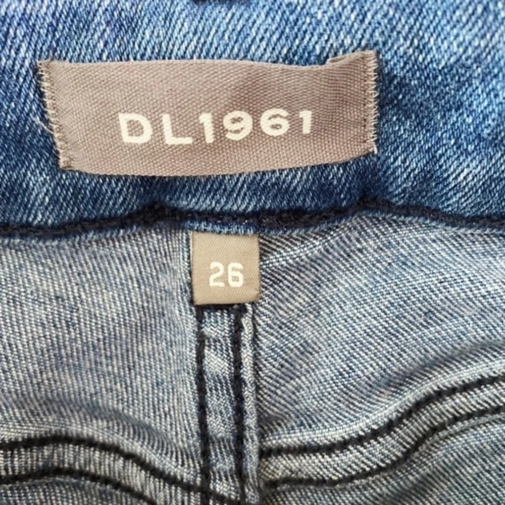 DL1961 Revolve Farrow Ankle Instaslim Distressed Skinny Jeans NWT